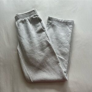 Aritzia TNA Cozy Fleece Boyfriend Sweatpant Heather Cloud White Size 2XS